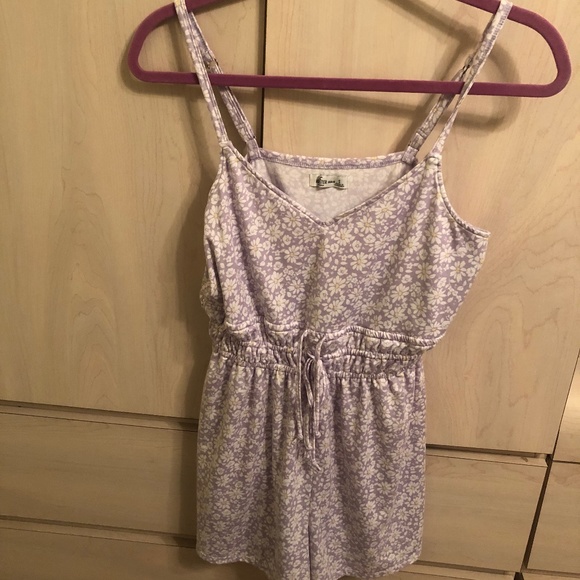 New Hollister Lavender Floral Romper w/ Adjustable Straps - Picture 1 of 3